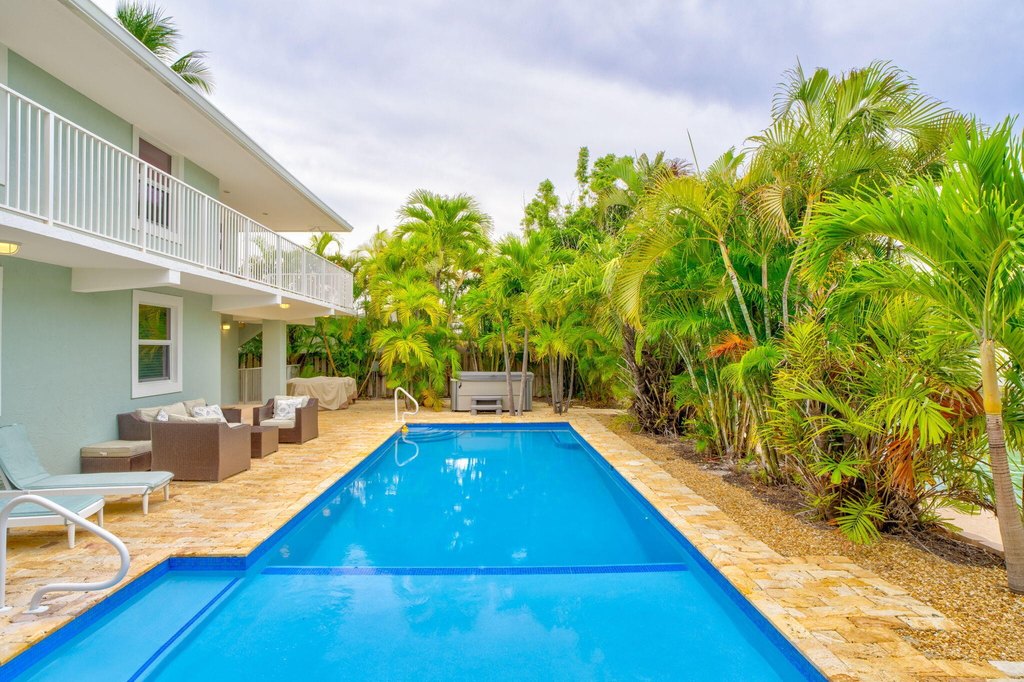 Key Colony, Florida, 33051, United States, 6 Bedrooms Bedrooms, ,4 BathroomsBathrooms,Residential,Forsale,2004351