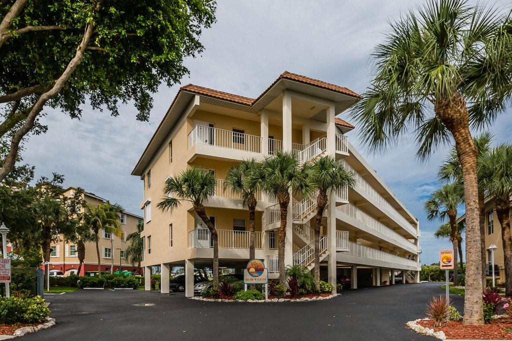 Marco Island, Florida, 34145, United States, 2 Bedrooms Bedrooms, ,2 BathroomsBathrooms,Residential,Forsale,1936190