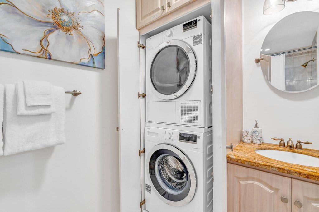 Key Colony, Florida, 33051, United States, 6 Bedrooms Bedrooms, ,4 BathroomsBathrooms,Residential,Forsale,2004351