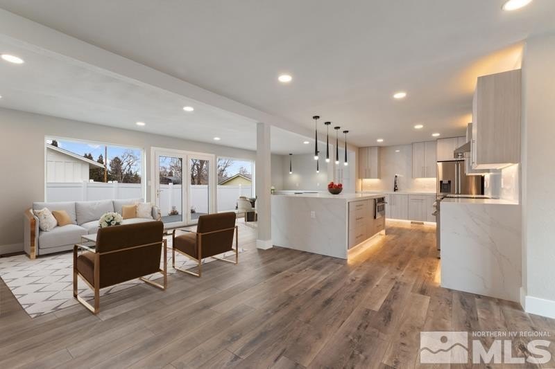 Reno, Nevada, 89509, United States, 4 Bedrooms Bedrooms, ,3 BathroomsBathrooms,Residential,Forsale,1910325
