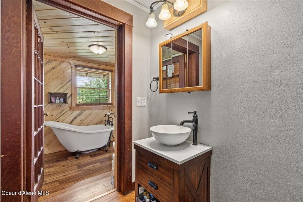 Plummer, Idaho, 83851, United States, 6 Bedrooms Bedrooms, ,3 BathroomsBathrooms,Residential,Forsale,1913879