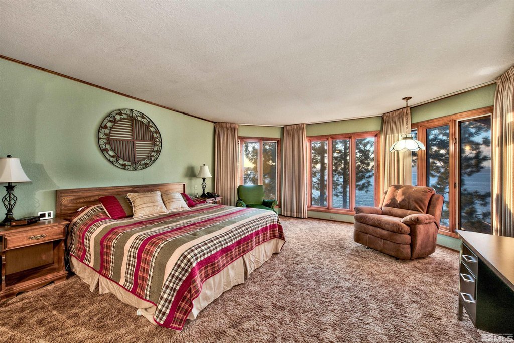 South Lake Tahoe, California, 96150, United States, 4 Bedrooms Bedrooms, ,3 BathroomsBathrooms,Residential,Forsale,1920160