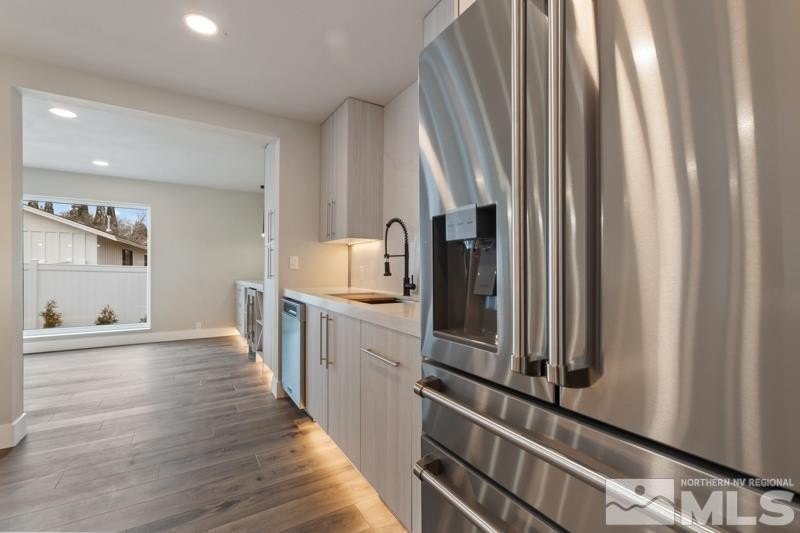 Reno, Nevada, 89509, United States, 4 Bedrooms Bedrooms, ,3 BathroomsBathrooms,Residential,Forsale,1910325