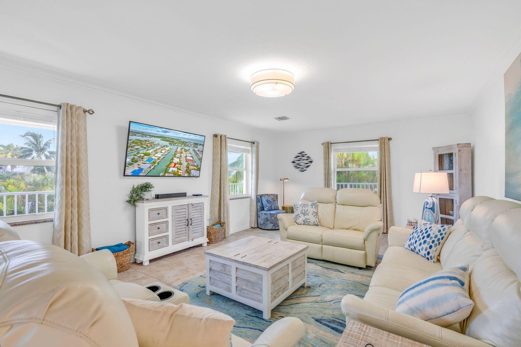 Key Colony, Florida, 33051, United States, 6 Bedrooms Bedrooms, ,4 BathroomsBathrooms,Residential,Forsale,2004351