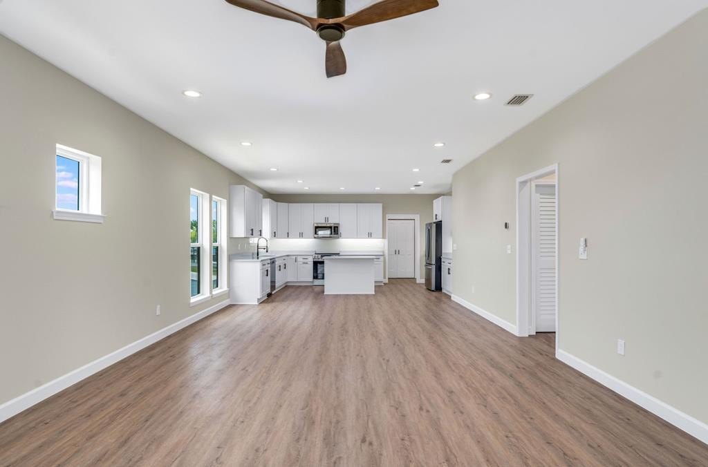 Port St. Joe, Florida, 32456, United States, 3 Bedrooms Bedrooms, ,2 BathroomsBathrooms,Residential,Forsale,1946758