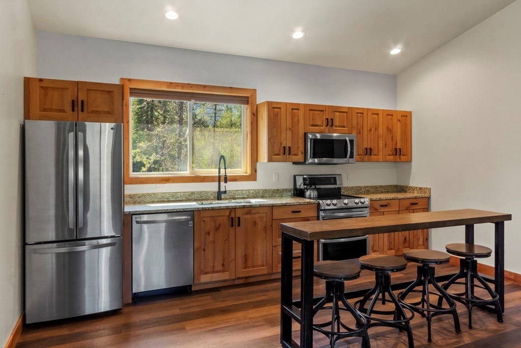 Donnelly, Idaho, 83615, United States, 2 Bedrooms Bedrooms, ,1 BathroomBathrooms,Residential,Forsale,1946188