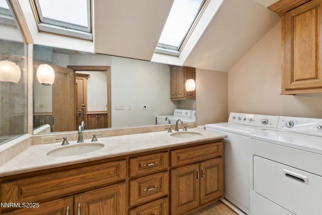 Gardnerville, Nevada, 89410, United States, 5 Bedrooms Bedrooms, ,6.5 BathroomsBathrooms,Residential,Forsale,1886497