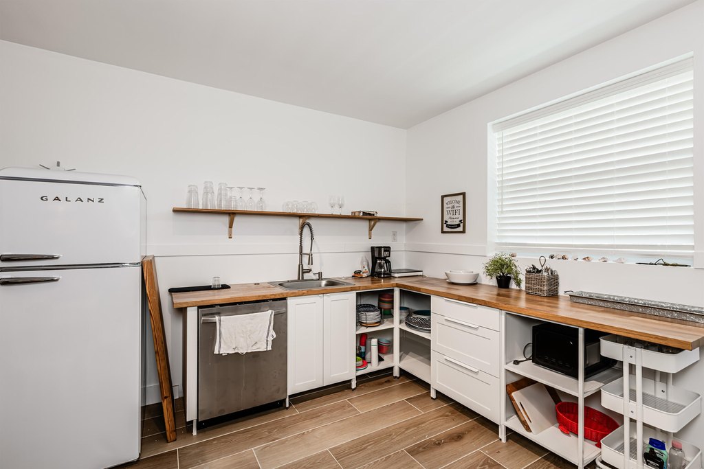 Marco Island, Florida, 34145, United States, 3 Bedrooms Bedrooms, ,2 BathroomsBathrooms,Residential,Forsale,1969872