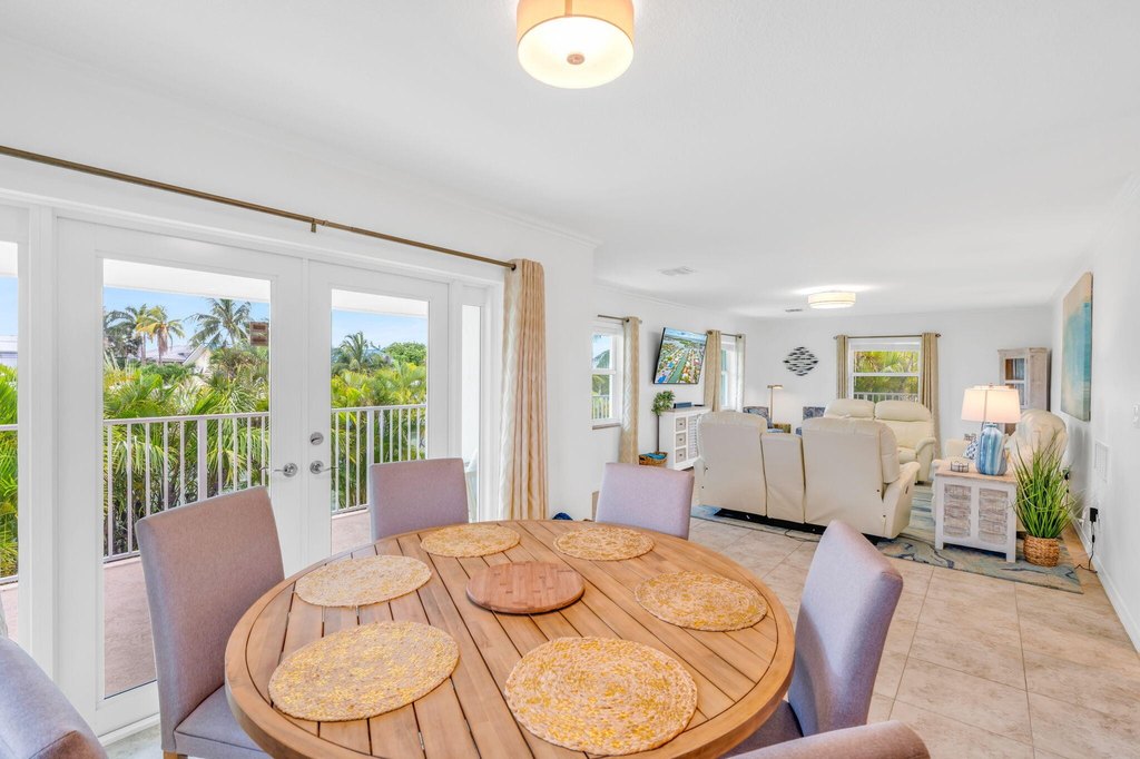 Key Colony, Florida, 33051, United States, 6 Bedrooms Bedrooms, ,4 BathroomsBathrooms,Residential,Forsale,2004351