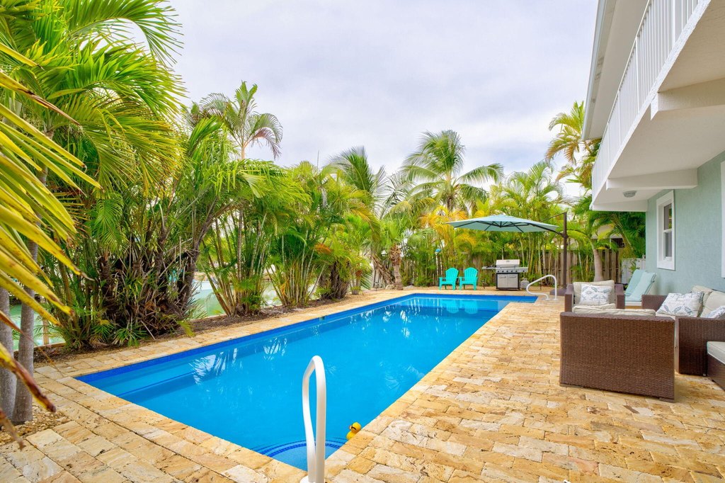 Key Colony, Florida, 33051, United States, 6 Bedrooms Bedrooms, ,4 BathroomsBathrooms,Residential,Forsale,2004351