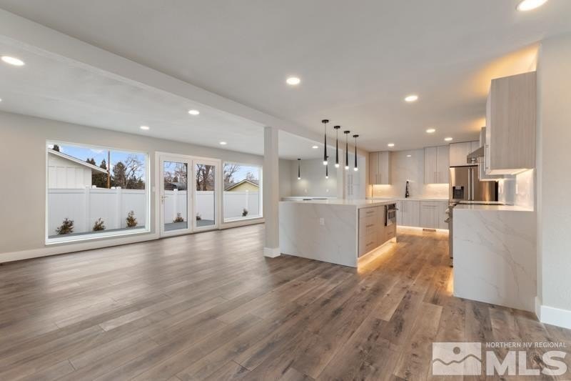 Reno, Nevada, 89509, United States, 4 Bedrooms Bedrooms, ,3 BathroomsBathrooms,Residential,Forsale,1910325