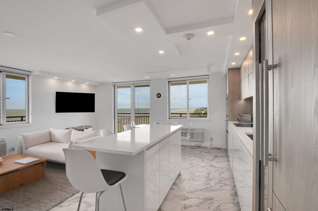 Margate, New Jersey, 08402, United States, 2 Bedrooms Bedrooms, ,2 BathroomsBathrooms,Residential,Forsale,1967248