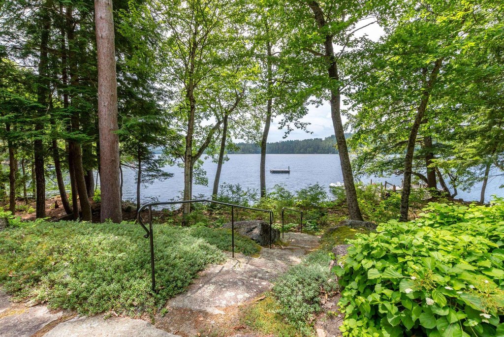 Moultonborough, New Hampshire, 03254, United States, 4 Bedrooms Bedrooms, ,3 BathroomsBathrooms,Residential,Forsale,1909940