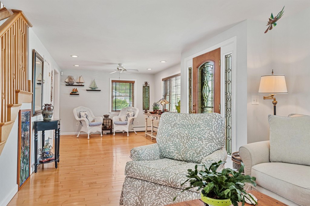 Hampton, New Hampshire, 03842, United States, 4 Bedrooms Bedrooms, ,3.5 BathroomsBathrooms,Residential,Forsale,1934012