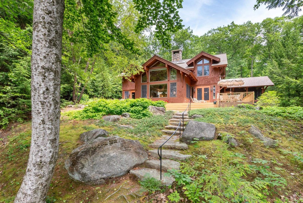 Moultonborough, New Hampshire, 03254, United States, 4 Bedrooms Bedrooms, ,3 BathroomsBathrooms,Residential,Forsale,1909940
