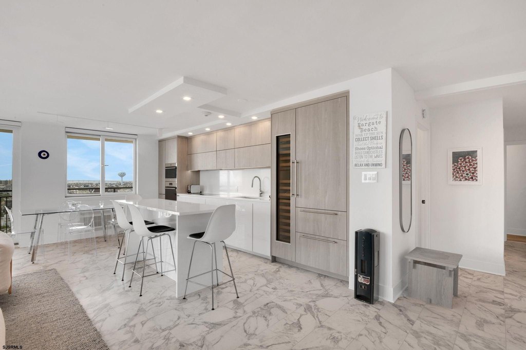 Margate, New Jersey, 08402, United States, 2 Bedrooms Bedrooms, ,2 BathroomsBathrooms,Residential,Forsale,1967248