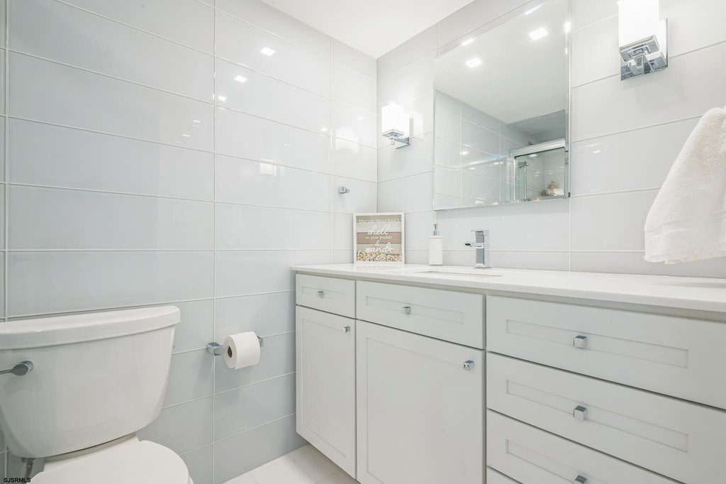 Margate, New Jersey, 08402, United States, 2 Bedrooms Bedrooms, ,2 BathroomsBathrooms,Residential,Forsale,1967248