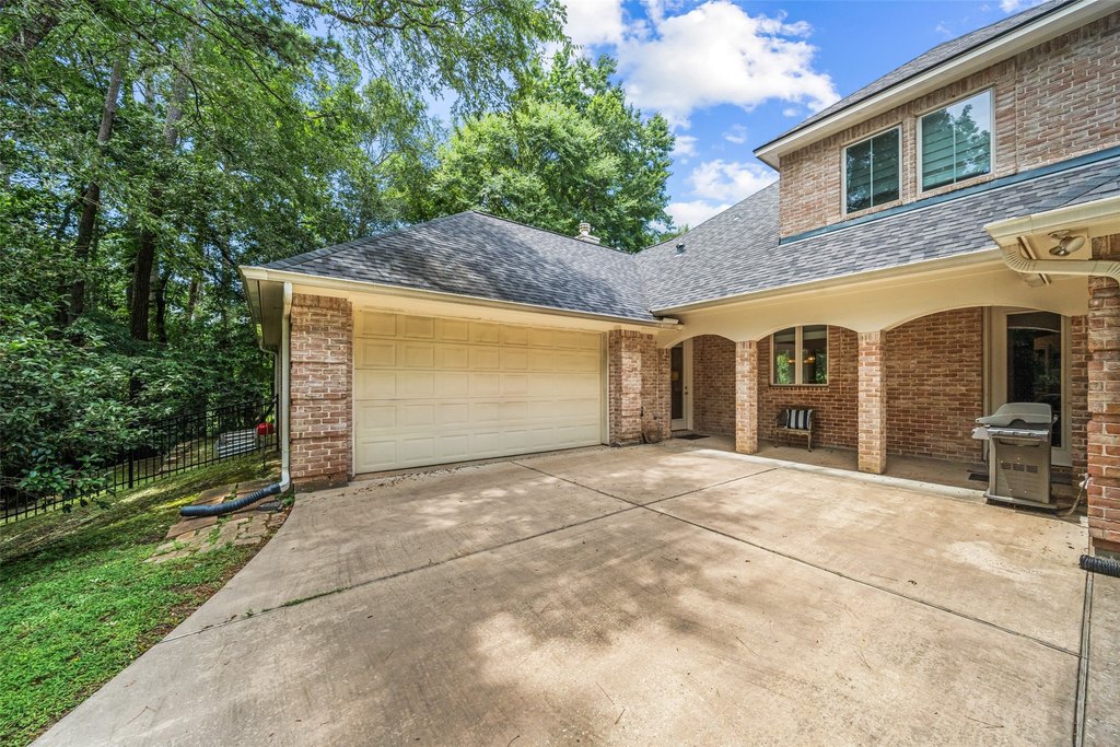Conroe, Texas, 77304, United States, 4 Bedrooms Bedrooms, ,3.5 BathroomsBathrooms,Residential,Forsale,1953104