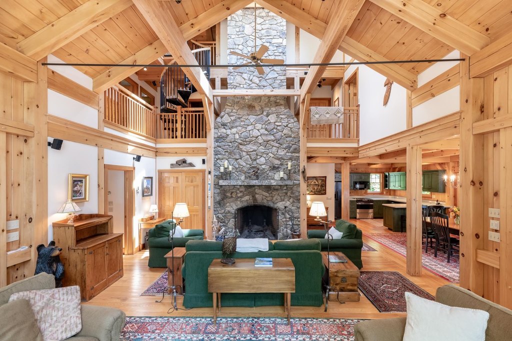 Moultonborough, New Hampshire, 03254, United States, 4 Bedrooms Bedrooms, ,3 BathroomsBathrooms,Residential,Forsale,1909940