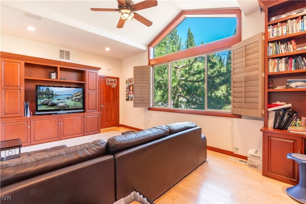 Incline Village, Nevada, 89451, United States, 3 Bedrooms Bedrooms, ,3.5 BathroomsBathrooms,Residential,Forsale,1920150