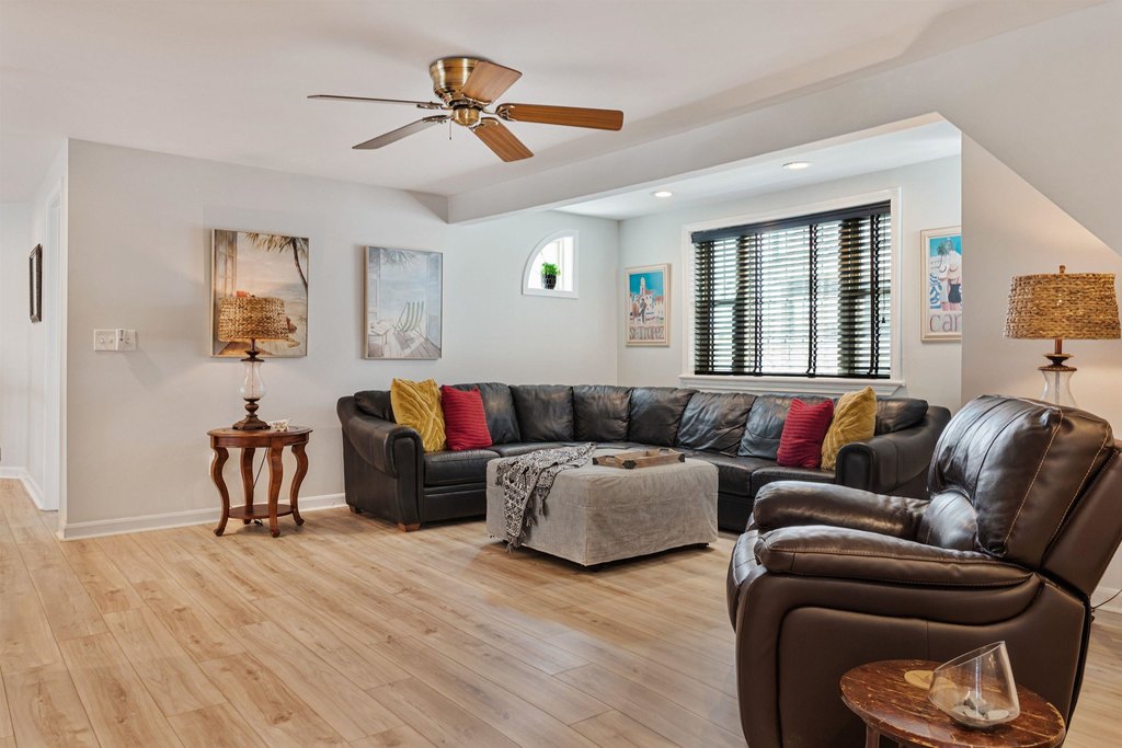 Hampton, New Hampshire, 03842, United States, 4 Bedrooms Bedrooms, ,3.5 BathroomsBathrooms,Residential,Forsale,1934012