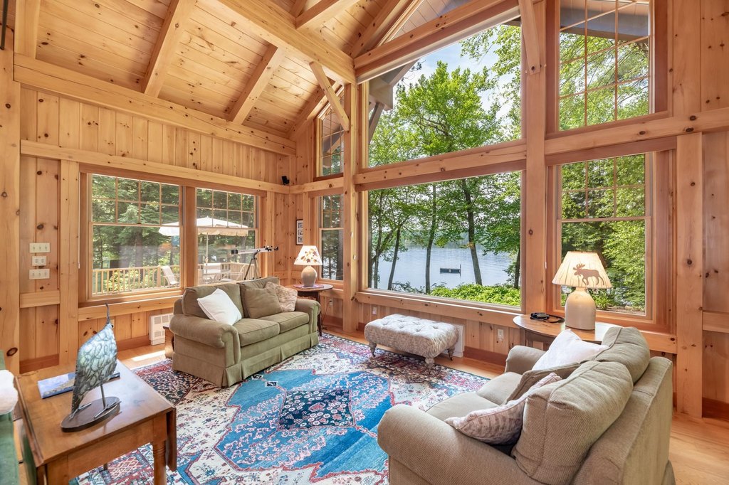 Moultonborough, New Hampshire, 03254, United States, 4 Bedrooms Bedrooms, ,3 BathroomsBathrooms,Residential,Forsale,1909940