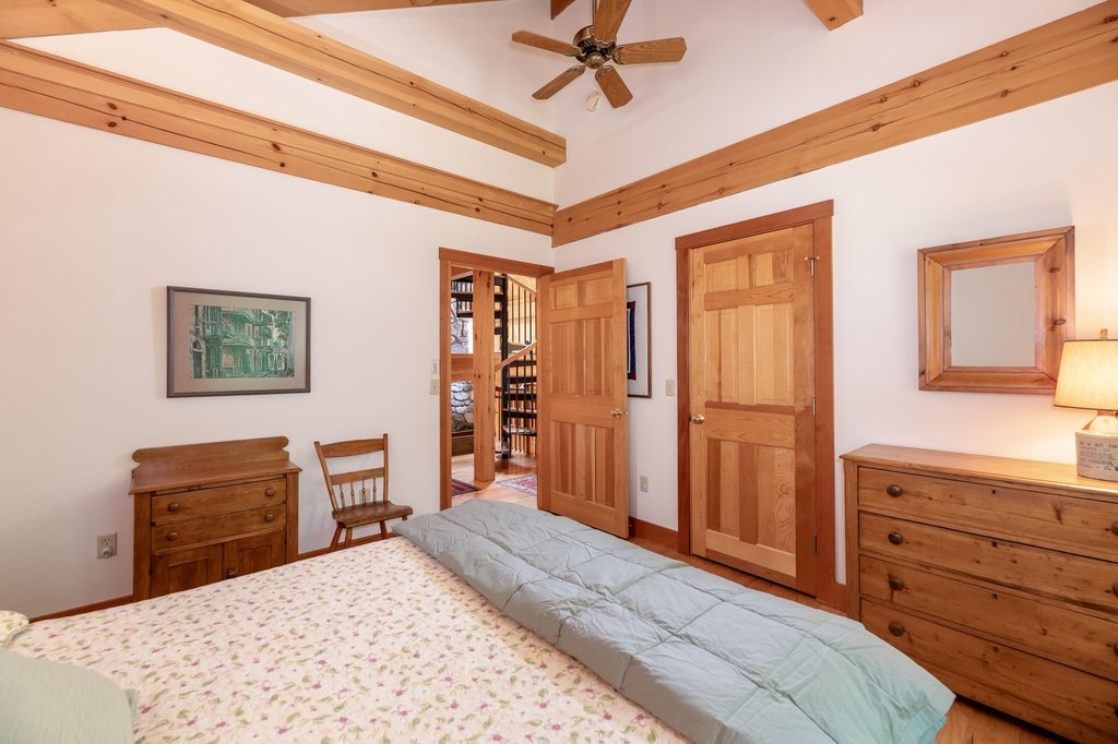 Moultonborough, New Hampshire, 03254, United States, 4 Bedrooms Bedrooms, ,3 BathroomsBathrooms,Residential,Forsale,1909940