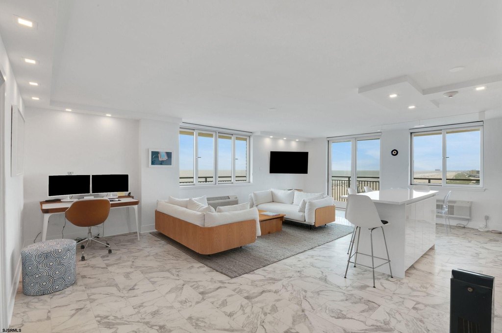 Margate, New Jersey, 08402, United States, 2 Bedrooms Bedrooms, ,2 BathroomsBathrooms,Residential,Forsale,1967248