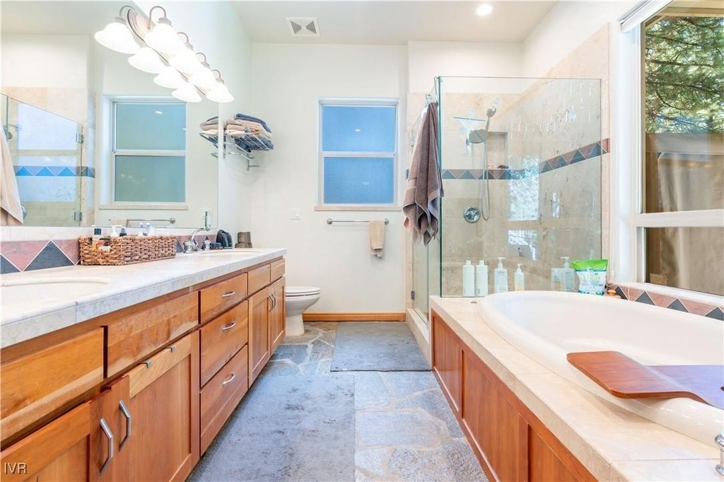 Incline Village, Nevada, 89451, United States, 3 Bedrooms Bedrooms, ,3.5 BathroomsBathrooms,Residential,Forsale,1920150