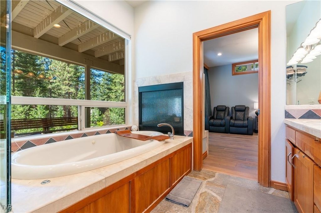 Incline Village, Nevada, 89451, United States, 3 Bedrooms Bedrooms, ,3.5 BathroomsBathrooms,Residential,Forsale,1920150