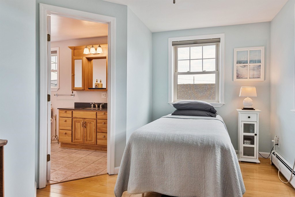 Hampton, New Hampshire, 03842, United States, 4 Bedrooms Bedrooms, ,3.5 BathroomsBathrooms,Residential,Forsale,1934012