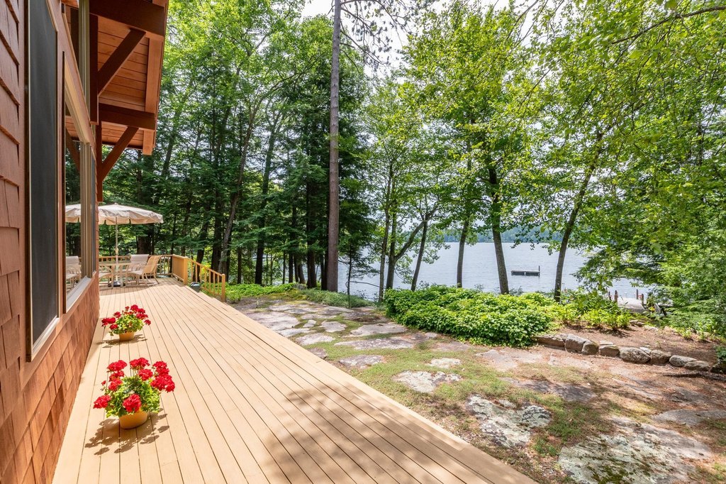 Moultonborough, New Hampshire, 03254, United States, 4 Bedrooms Bedrooms, ,3 BathroomsBathrooms,Residential,Forsale,1909940