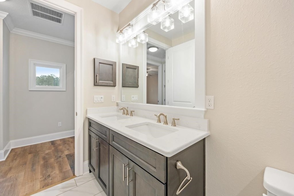 Tallahassee, Florida, 32312, United States, 3 Bedrooms Bedrooms, ,2.5 BathroomsBathrooms,Residential,Forsale,1946743