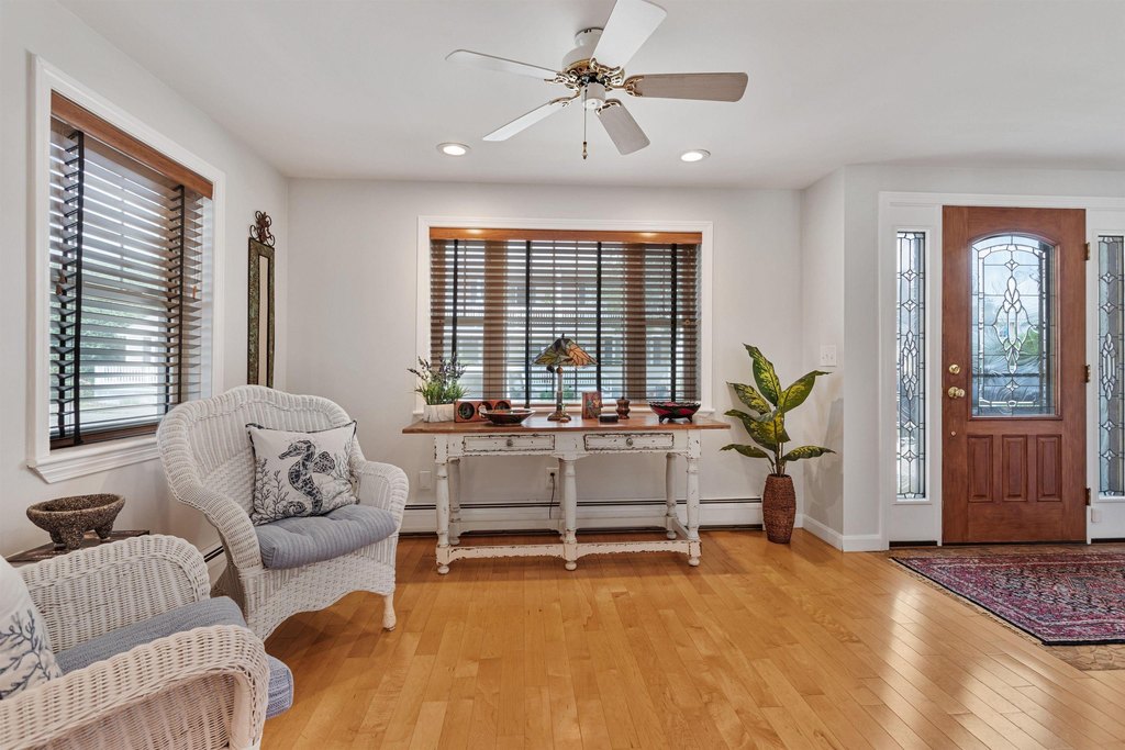 Hampton, New Hampshire, 03842, United States, 4 Bedrooms Bedrooms, ,3.5 BathroomsBathrooms,Residential,Forsale,1934012