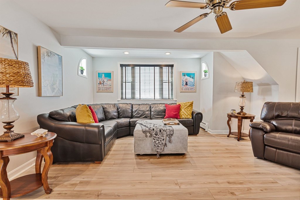 Hampton, New Hampshire, 03842, United States, 4 Bedrooms Bedrooms, ,3.5 BathroomsBathrooms,Residential,Forsale,1934012