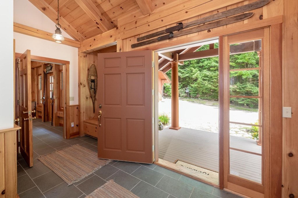 Moultonborough, New Hampshire, 03254, United States, 4 Bedrooms Bedrooms, ,3 BathroomsBathrooms,Residential,Forsale,1909940