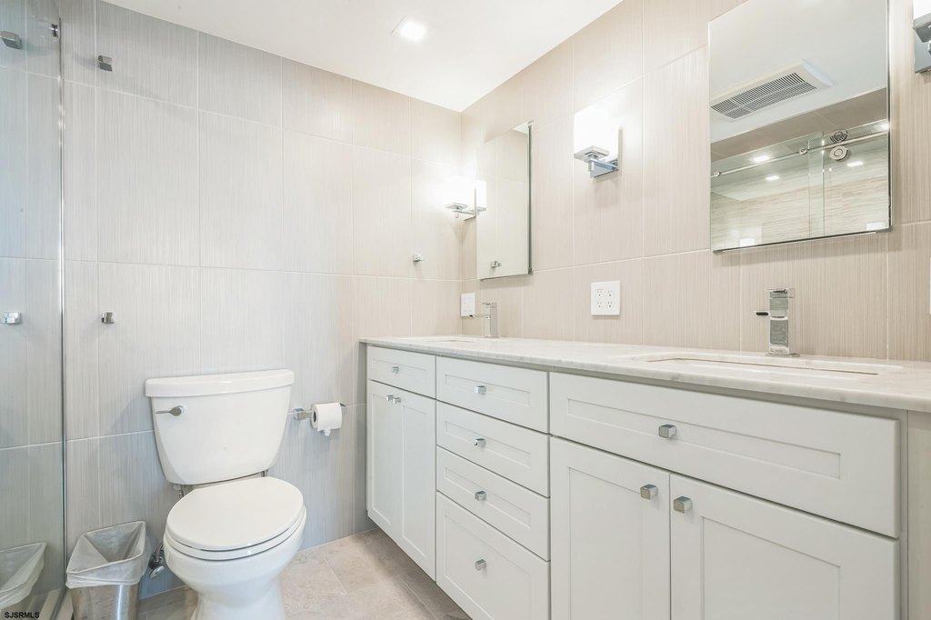 Margate, New Jersey, 08402, United States, 2 Bedrooms Bedrooms, ,2 BathroomsBathrooms,Residential,Forsale,1967248