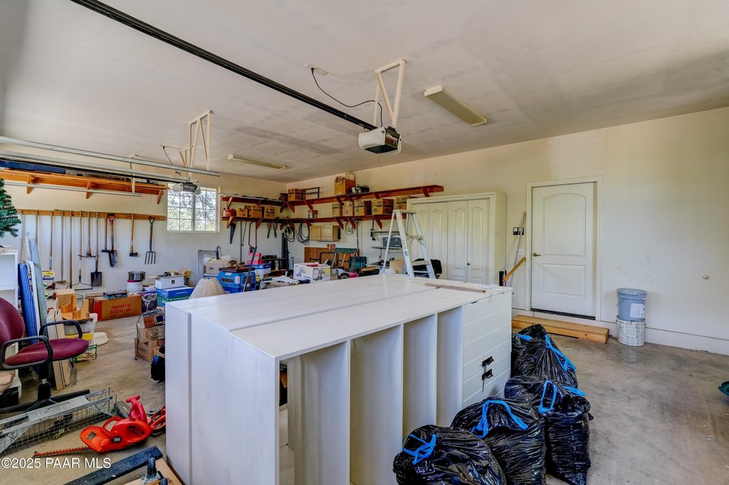 Prescott, Arizona, 86305, United States, 4 Bedrooms Bedrooms, ,3 BathroomsBathrooms,Residential,Forsale,1903144