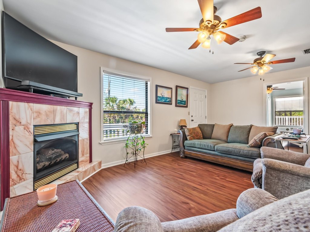 Crawfordville, Florida, 32327, United States, 3 Bedrooms Bedrooms, ,2 BathroomsBathrooms,Residential,Forsale,1946764