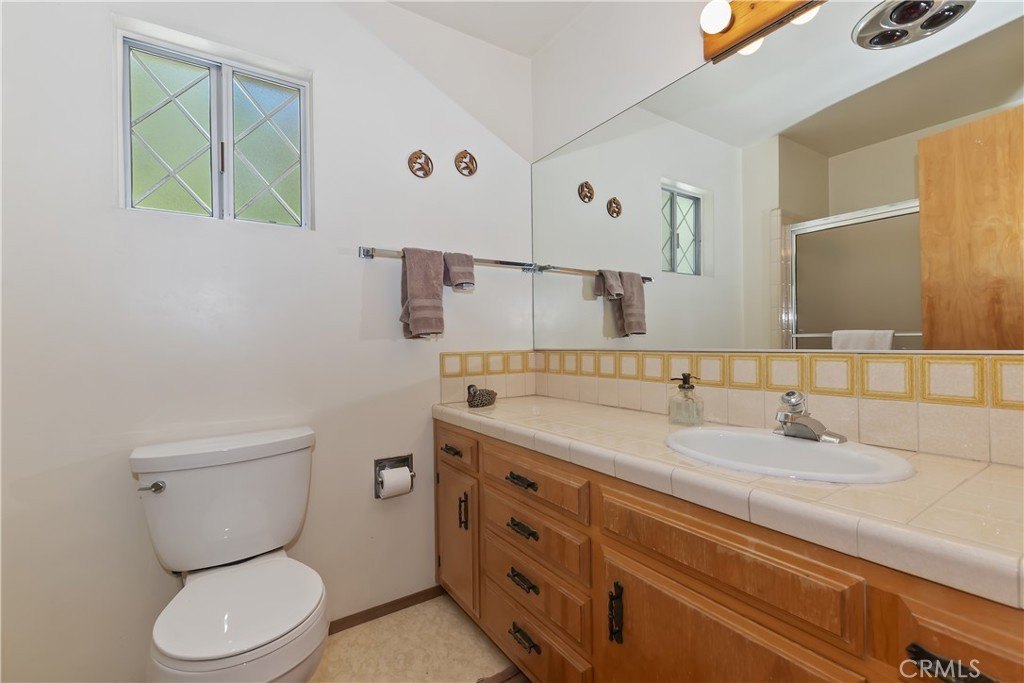 Lake Arrowhead, California, 92352, United States, 3 Bedrooms Bedrooms, ,3 BathroomsBathrooms,Residential,Forsale,1953295