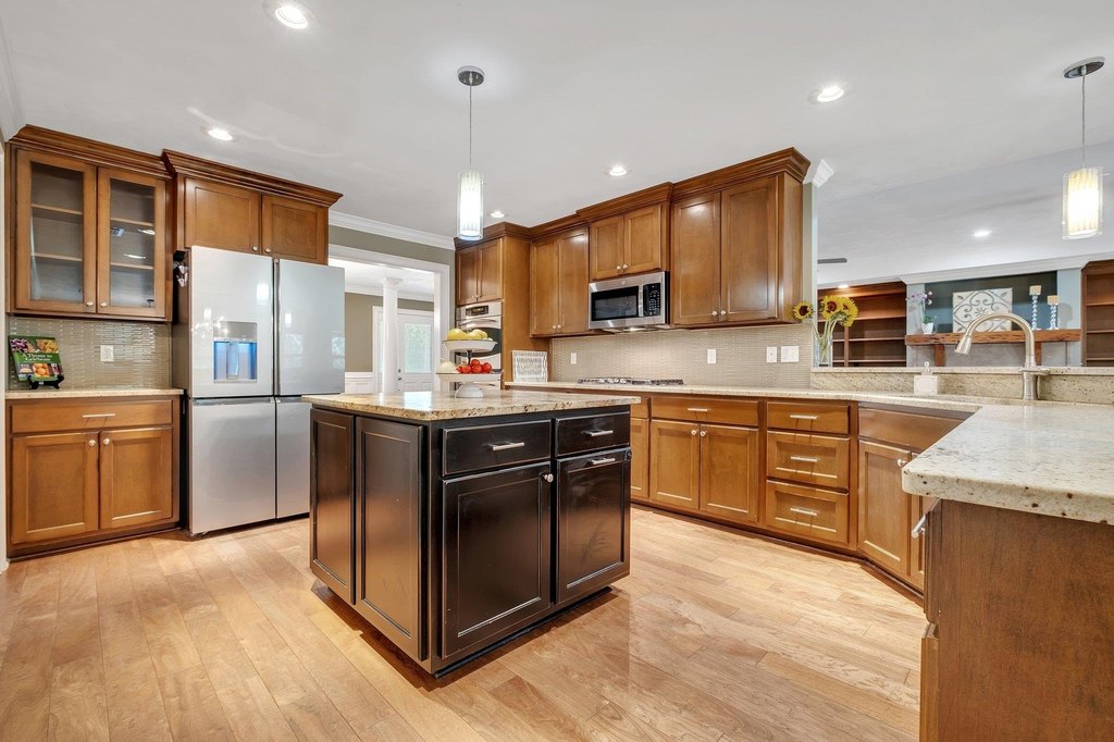 Tallahassee, Florida, 32309, United States, 4 Bedrooms Bedrooms, ,3.5 BathroomsBathrooms,Residential,Forsale,1994983