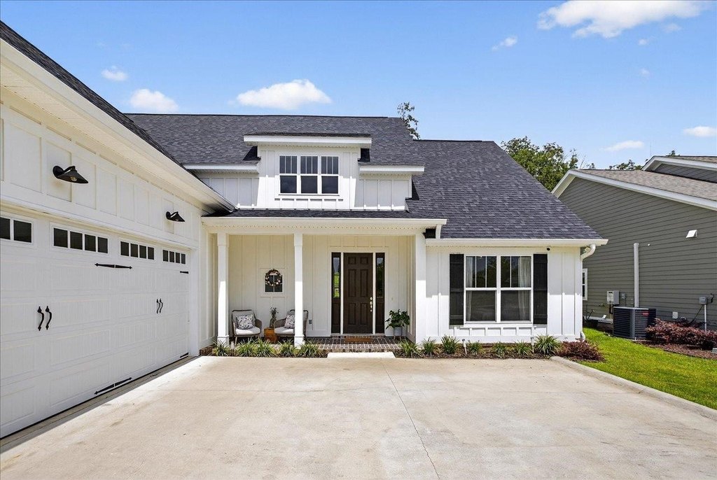 Tallahassee, Florida, 32312, United States, 4 Bedrooms Bedrooms, ,3.5 BathroomsBathrooms,Residential,Forsale,1946744