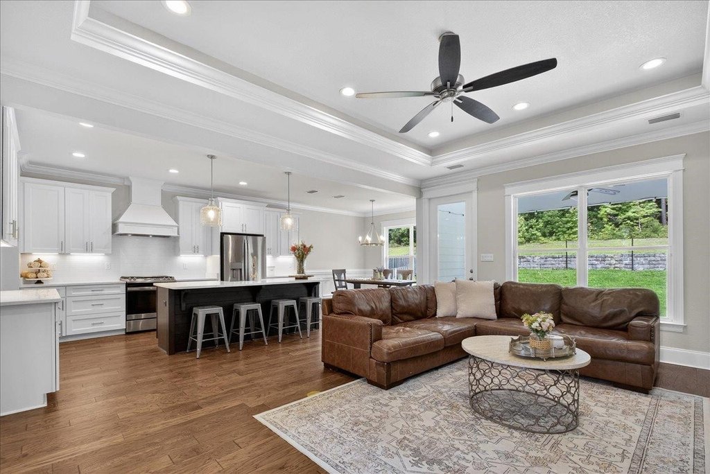 Tallahassee, Florida, 32312, United States, 4 Bedrooms Bedrooms, ,3.5 BathroomsBathrooms,Residential,Forsale,1946744