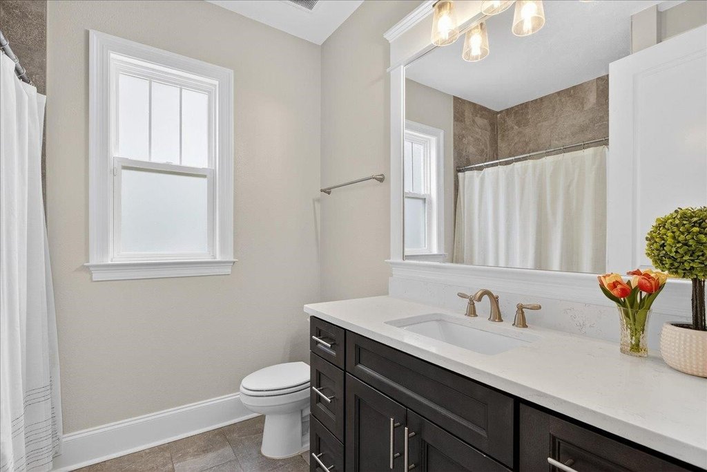 Tallahassee, Florida, 32312, United States, 4 Bedrooms Bedrooms, ,3.5 BathroomsBathrooms,Residential,Forsale,1946744