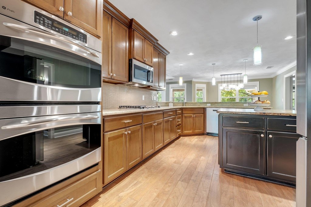 Tallahassee, Florida, 32309, United States, 4 Bedrooms Bedrooms, ,3.5 BathroomsBathrooms,Residential,Forsale,1994983