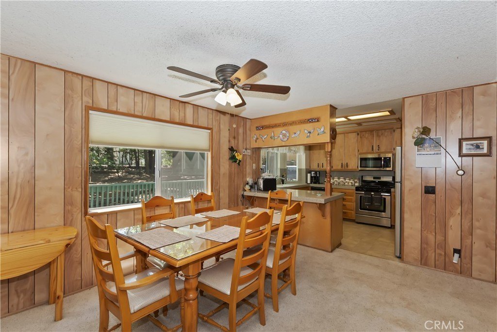 Lake Arrowhead, California, 92352, United States, 3 Bedrooms Bedrooms, ,3 BathroomsBathrooms,Residential,Forsale,1953295