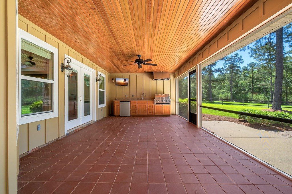 Tallahassee, Florida, 32309, United States, 4 Bedrooms Bedrooms, ,3.5 BathroomsBathrooms,Residential,Forsale,1994983