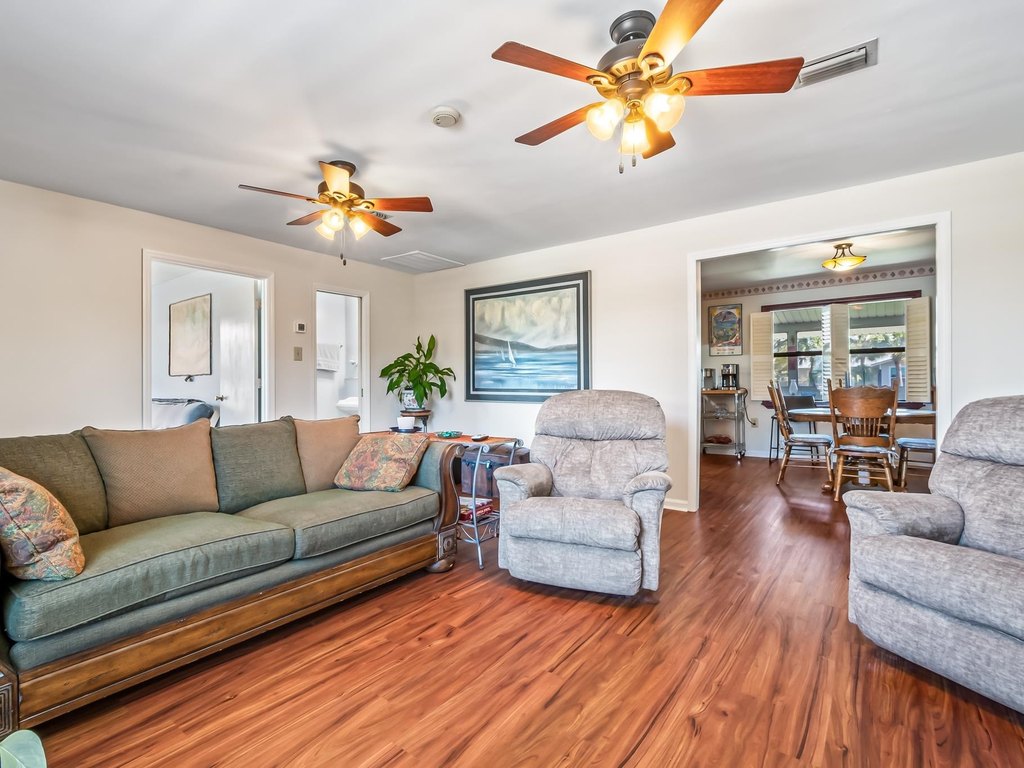 Crawfordville, Florida, 32327, United States, 3 Bedrooms Bedrooms, ,2 BathroomsBathrooms,Residential,Forsale,1946764