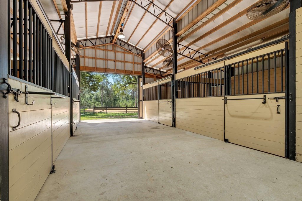 Tallahassee, Florida, 32309, United States, 4 Bedrooms Bedrooms, ,3.5 BathroomsBathrooms,Residential,Forsale,1994983