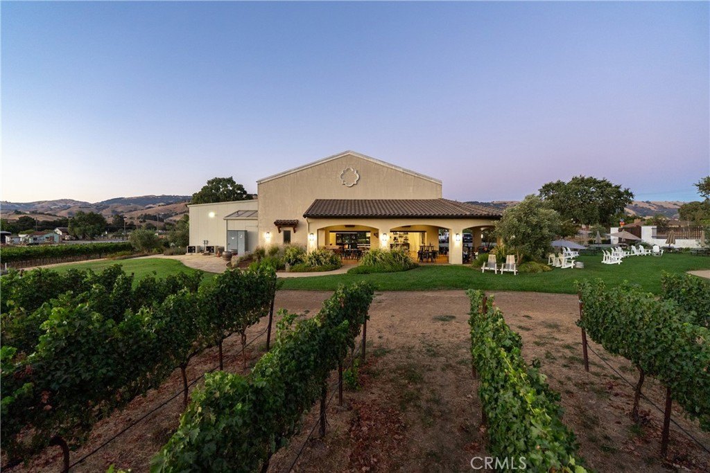 Gilroy, California, 95020, United States, ,Commercial,Forsale,2004825